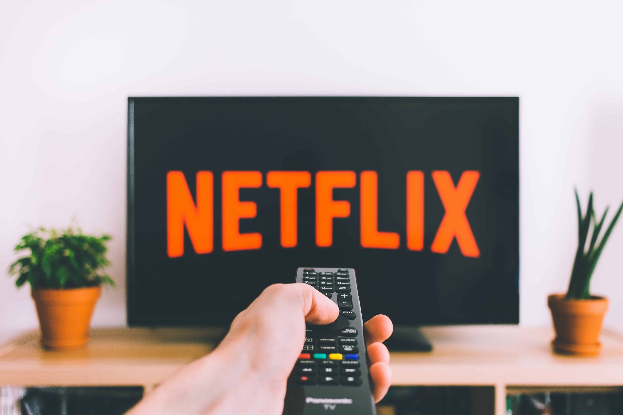 how-to-share-netflix-account-without-giving-password-a-complete-guide